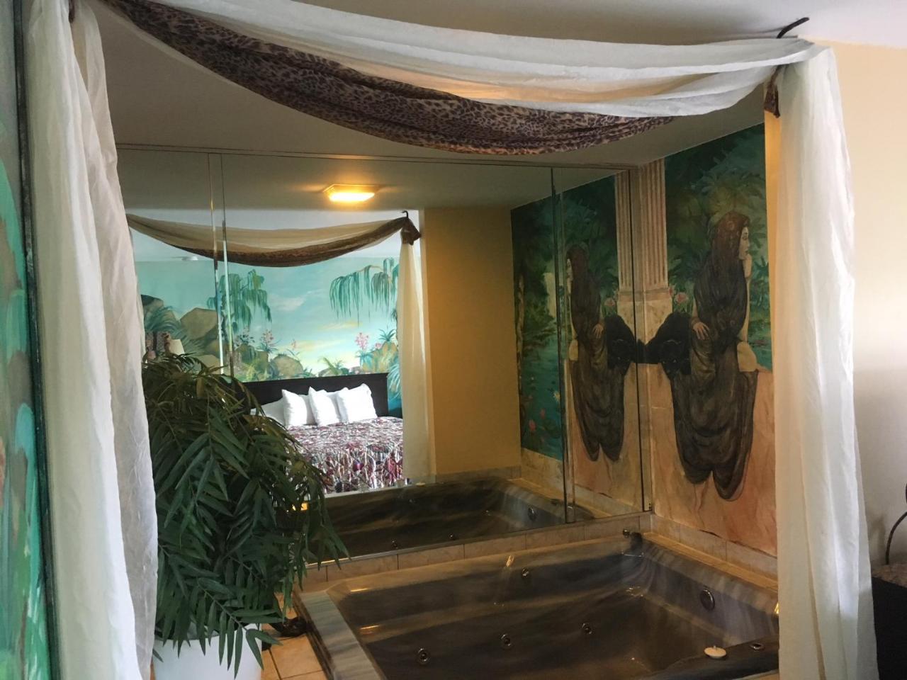 Deluxe Inn Галуоей Екстериор снимка