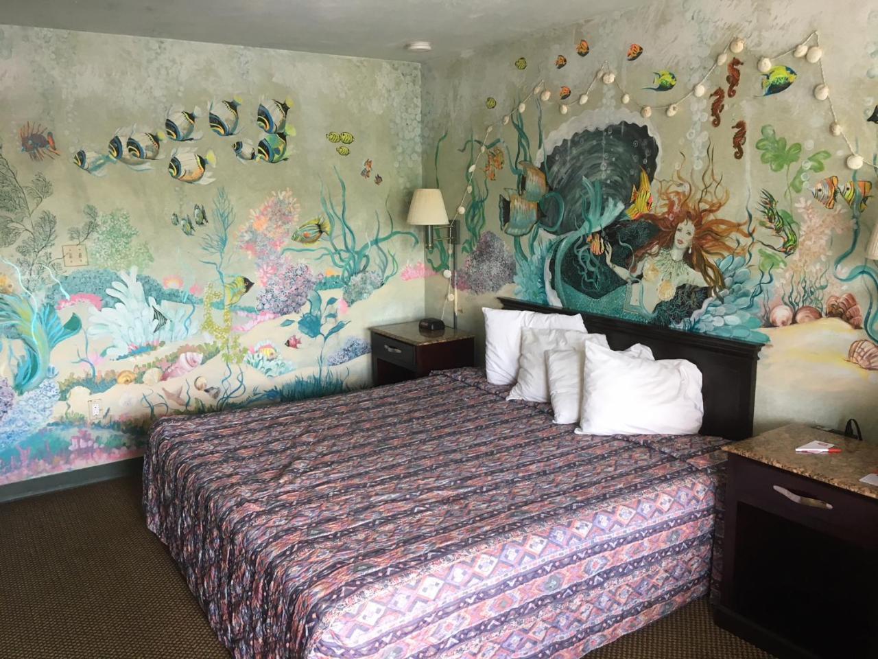 Deluxe Inn Галуоей Екстериор снимка